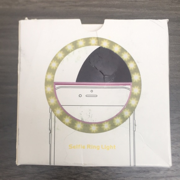 ⬇️ 2 Marked Listings for $25 - New Clip On Selfie Ring Light - Picture 4 of 5